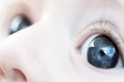 五个月宝宝眼白发蓝正常吗_婴儿眼白发蓝原因