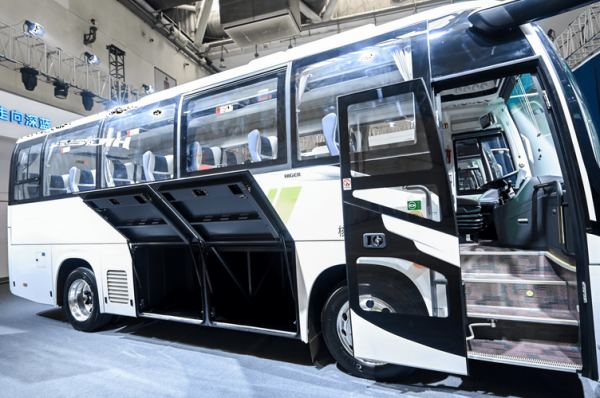 客车图片大全_如何快速找到高清客车图片