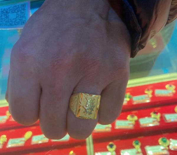 梦到钻戒碎了_意味着什么