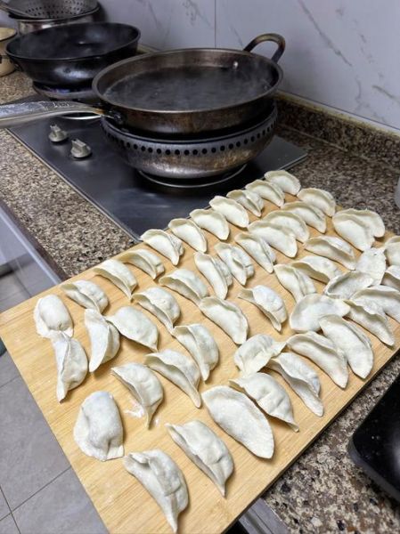 梦到煮饺子是什么意思_煮饺子梦境解析