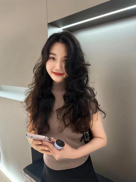 女孩发型图片大全_适合圆脸吗