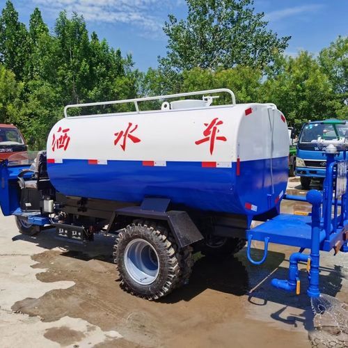 洒水车图片大全_如何挑选适合城市绿化的洒水车