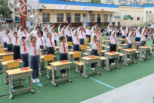 梦到课桌是什么意思_学生梦见课桌预示什么