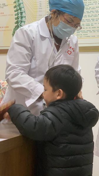 宝宝一直便秘怎么办_宝宝便秘吃什么最快排便