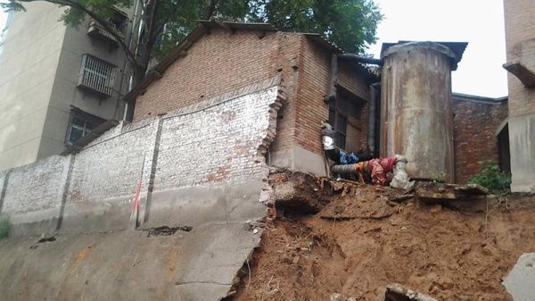 梦到墙塌了是什么意思_墙塌了预示什么