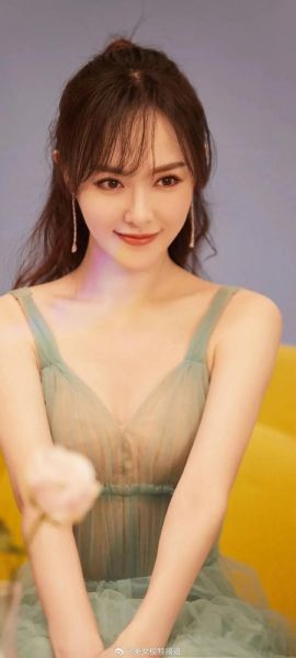 唐嫣图片大全哪里找_唐嫣最新高清写真在哪看