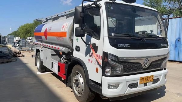 油罐车图片大全_油罐车有几种型号