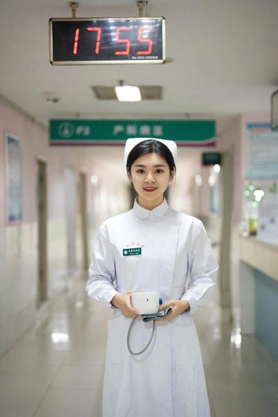 护士图片大全哪里找_护士职业照怎么拍