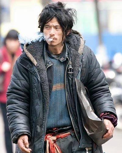 街头乞讨图片大全_如何辨别真假乞丐