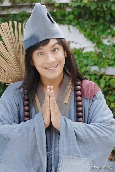 济公图片大全哪里找_济公高清壁纸怎么下载