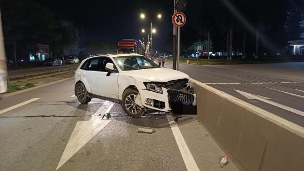 梦到开别人的车是什么意思_梦见开别人车预示什么