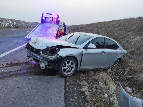 梦到汽车被撞_梦见车祸预示什么