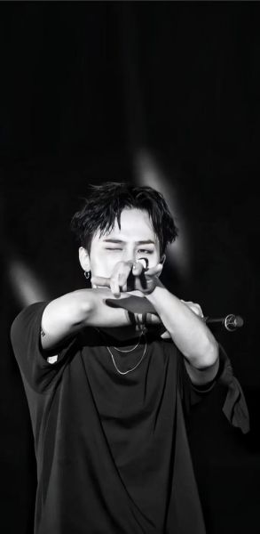 权志龙图片大全哪里找_如何保存高清图