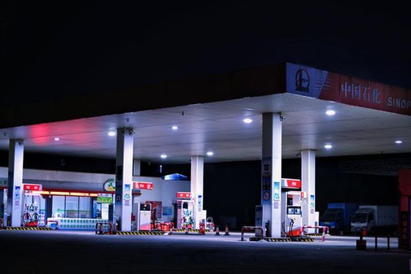 梦到加油是什么意思_梦见加油站的预兆