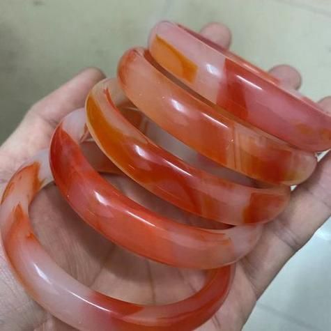 梦到玉镯是什么意思_玉镯碎了代表什么