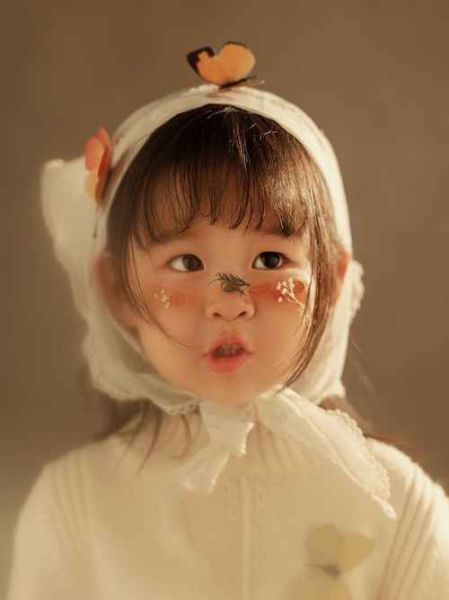 可爱女宝宝照片怎么拍_女宝宝拍照姿势大全