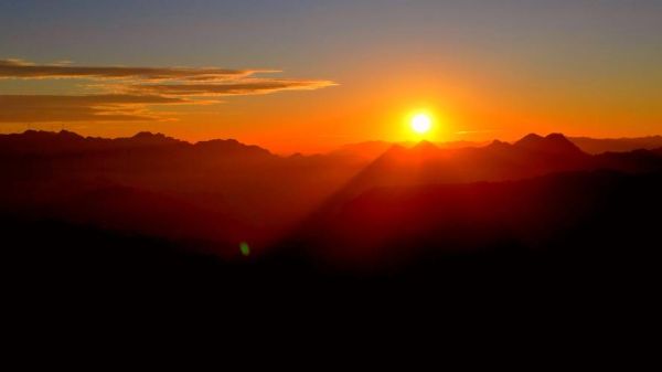 日出的图片大全_如何拍出震撼日出