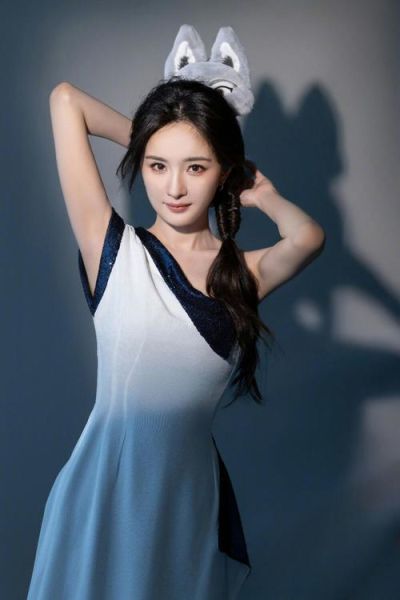 杨幂图片大全哪里找_杨幂高清写真怎么下载