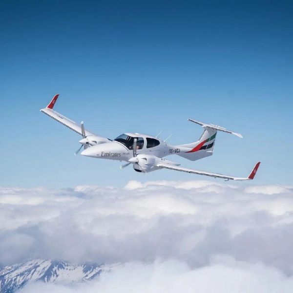 飞行图片大全哪里找_如何挑选高清飞行照片