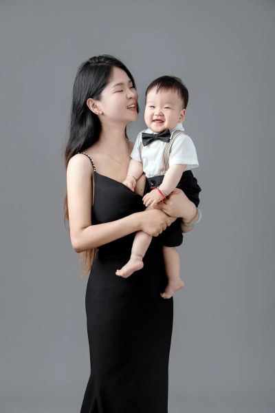 宝宝吃母乳照片_如何拍才不尴尬