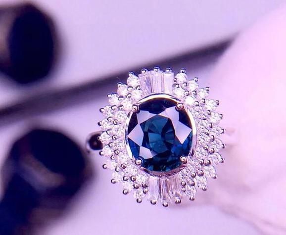 梦到宝石是什么意思_梦到宝石预示什么