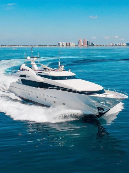 游艇图片大全_如何挑选适合拍摄的游艇