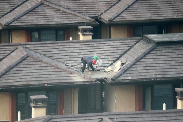 梦到在房顶写作_梦到在房顶写作预示什么