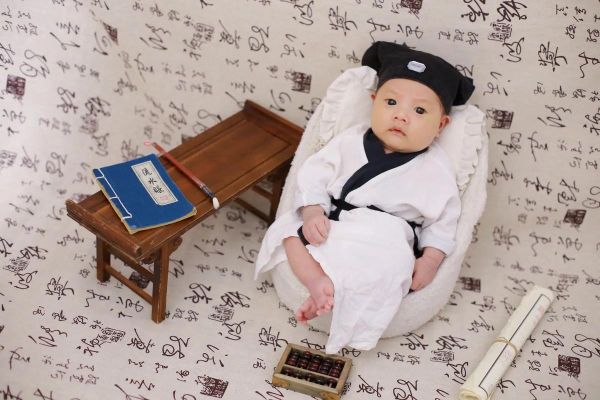 宝宝写真多少钱_新生儿拍照注意事项