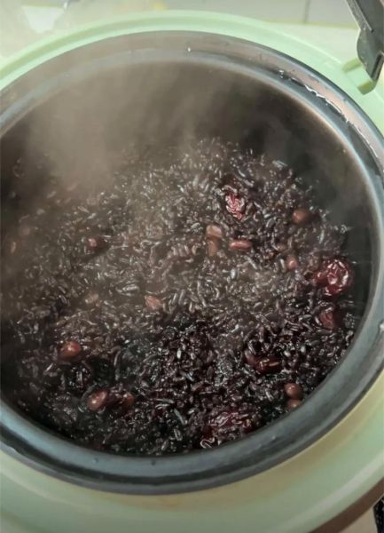 八个月宝宝能吃黑米粥吗_黑米粥怎么做给婴儿吃