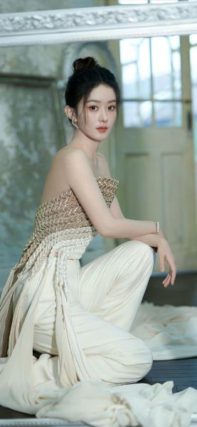 赵丽颖可爱图片大全_哪里可以下载高清图