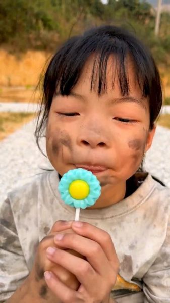 梦到捡到一个小女孩_是什么意思