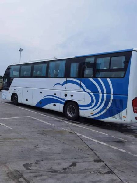 大巴车图片大全大图_哪里找高清素材