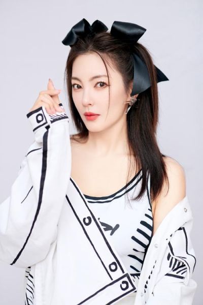 张雨绮图片大全_张雨绮写真哪里看