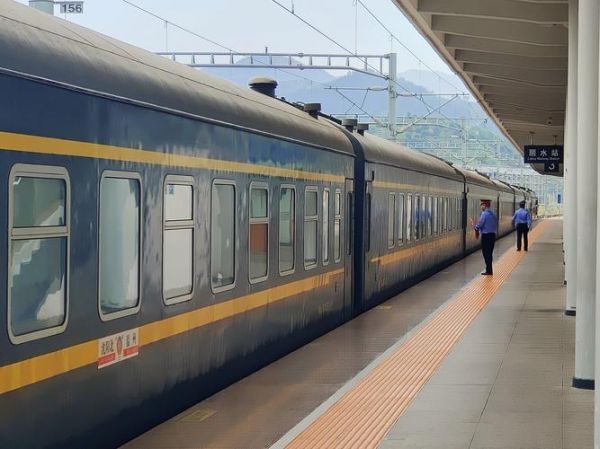 列车图片大全_哪里找高清无水印