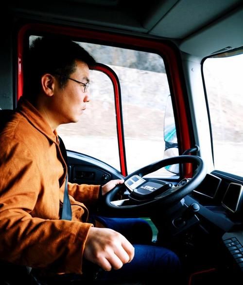 司机图片大全哪里找_司机职业照怎么拍