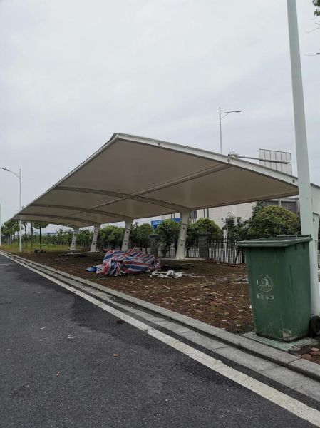 停车棚图片大全_停车棚效果图有哪些风格